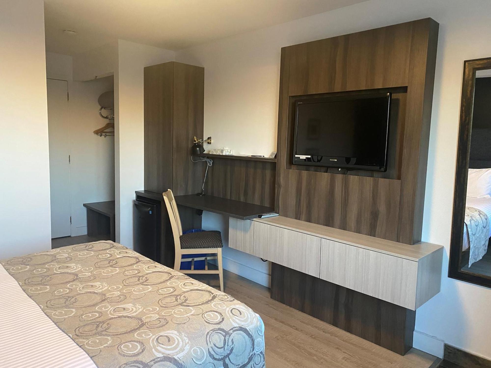 מונמאני Hotel Centre-Ville מראה חיצוני תמונה